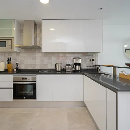 Marion Apartment *